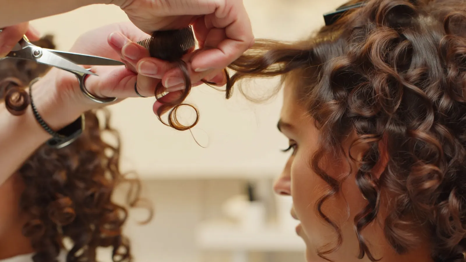 Locken Trocken Schneiden - Bejona Hair Studio